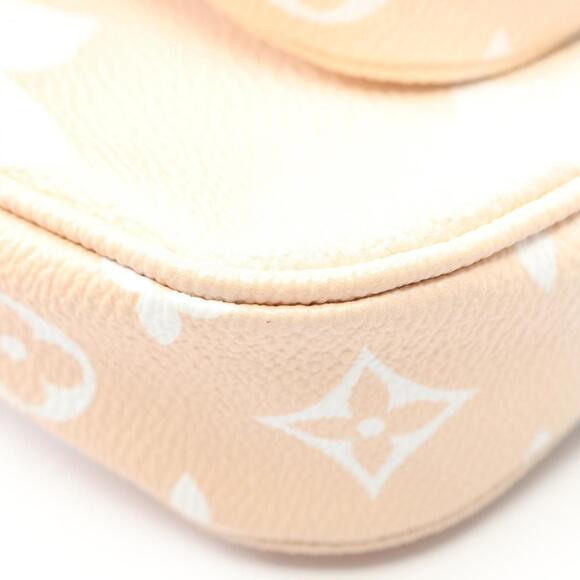 Louis Vuitton Multi Pochette Accessoires Shoulder Bag in Monogram Giant, PVC-... - Picture 7 of 7